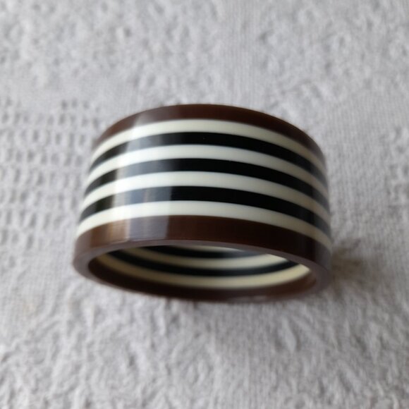 Vintage Plastic Bangle Bracelet Striped Brown Black White Straight - Picture 11 of 16